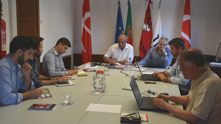 FNE e Juventude Socialista trocam preocupações sobre sistema educativo FNE e Juventude Socialista trocam preocupações sobre sistema educativo